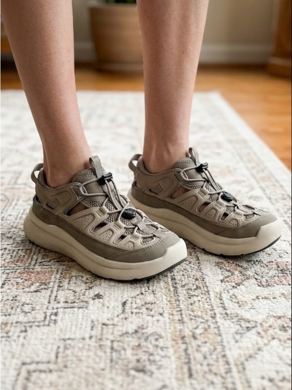 KEEN WK450 Women’s Hiking Sandals | Size 7.5 | Taupe / Tan